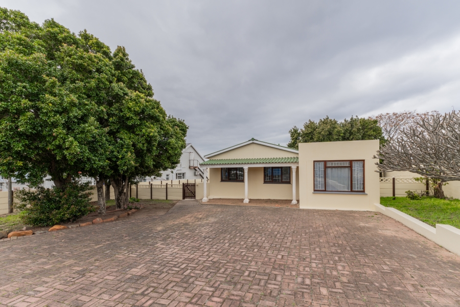 3 Bedroom Property for Sale in Bredasdorp Western Cape